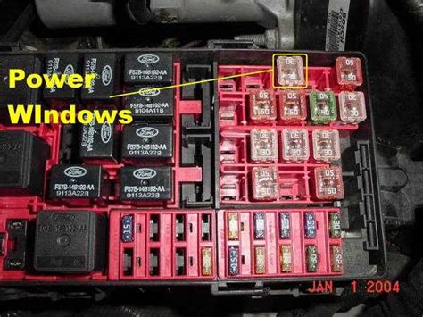 1998 ford explorer power distribution box diagram|2001 Ford Explorer fuse diagram.